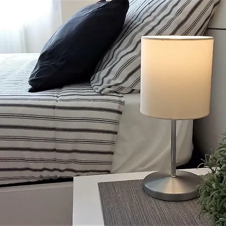 Lovely, Charming And Quiet In The Centre Air Conditioned And Free Private Garage 公寓 *