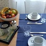 Lovely, Charming And Quiet In The Centre Air Conditioned And Free Private Garage קומו