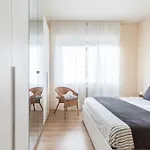 Apartment Lovely, Charming And Quiet In The Centre Air Conditioned And Free Private Garage *