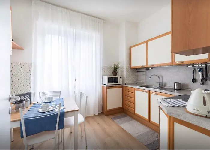 Lovely, Charming And Quiet In The Centre Air Conditioned And Free Private Garage *