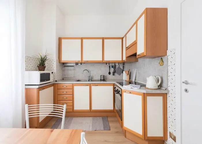 Lovely, Charming And Quiet In The Centre Air Conditioned And Free Private Garage *